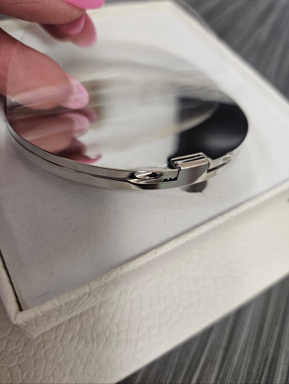 NIB Dior Beauty White and Pink Toile Round Compact Dual Sided Mirror - Picture 6 of 6